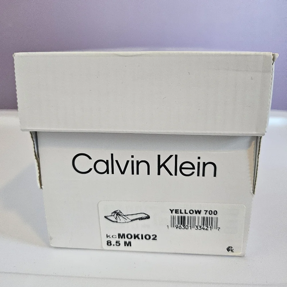 New in Box Calvin Klein Butter Yellow Mokio Knotted Flat Slide Sandals - Picture 11 of 11